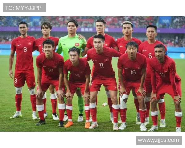 香港足球明星队中场的崛起与挑战解析及未来发展展望